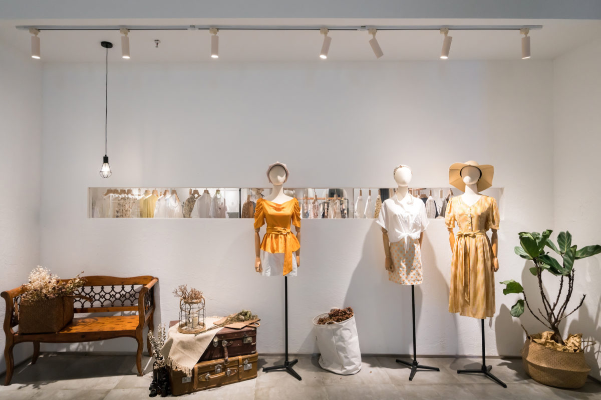 Retail Display Ideas for Boutique Clothing and Jewelry - WFS